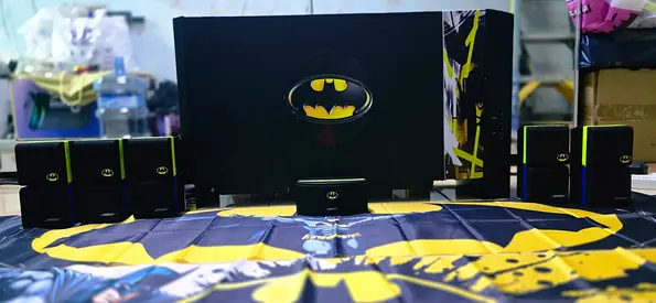 Bose acoustimass 15 - 6.1 Batman-themed home theater speaker system with subwoofer (complete set)