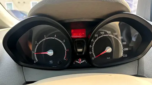 2011 FORD FIESTA 照片 3