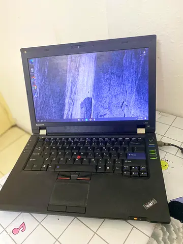 Lenovo Thinkpad L420- Used like New
