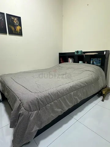 160cm - 200cm Queen size bed frame + Mattress with built-in headboard shelf - good condition
