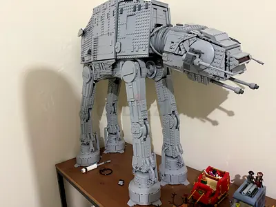 Large LEGO-style Star Wars AT-AT Walker Display Model (assembled)