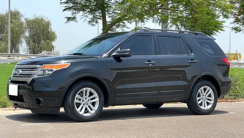 Ford Explorer 2015 XLT GCC Specs in Excellent Condition Single Owner Used Car For Sale-2