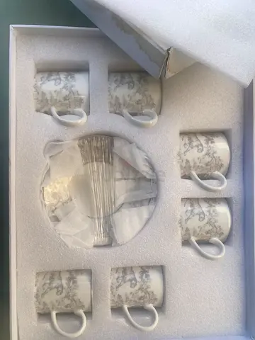 Set of 6 Porcelain Coffee/Tea Mugs with Saucers - New in Box - Dior