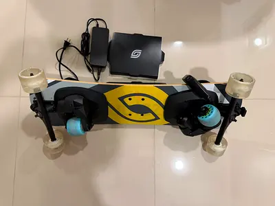 electric summerboard SBX2 with charger, spare wheels and spare battery - excellent working condition