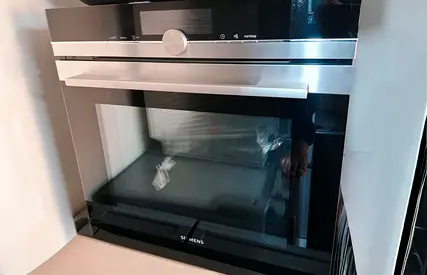 Siemens iQ700 Built-In Electric Oven with Microwave Combination 60 cm – Premium German Quality