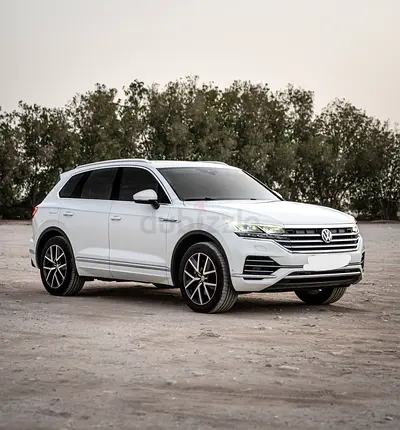 Volkswagen Touareg Highline Plus 2019 GCC Specs. Very High options.