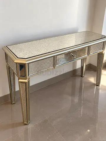 Vanity table from 2XL store