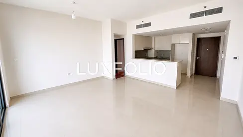 High Floor | unfurnished | Semi-closed kitchen