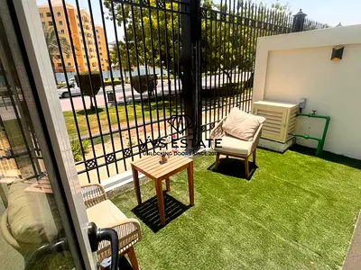 SINGLE ROW | GARDEN | LARGE TERRACE | EXCLUSIVE