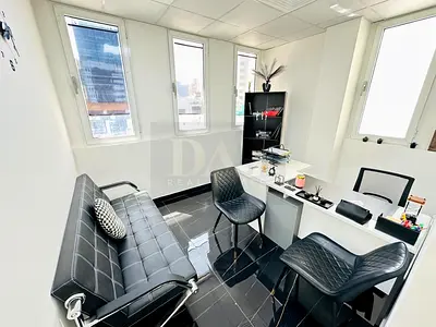 Affordable Office with Bank Account Assistance |Free Amenities