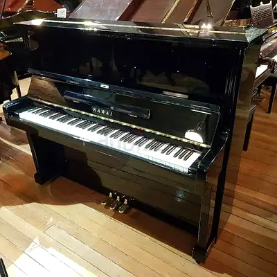 Kawai   BL-51 piano & Bench Japan made in very good condition. free delivery & Tuning. With bench.