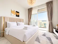 Studio with Balcony l All Bills Inc l Free Wifi - Parking - Cleaning l No Commission