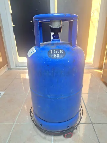 15.8 kg Blue LPG Gas Cylinder - Used, Working