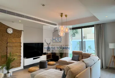 Vacant 3BR Townhouse Fully Furnished