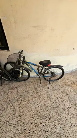 Used adult mountain/commuter bike - Good working condition
