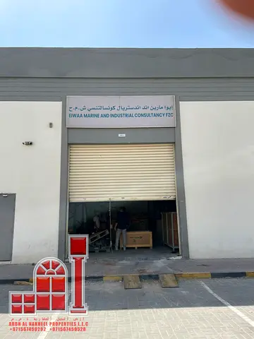 Warehouse for rent/front side/road facing