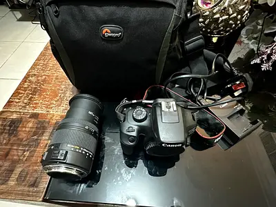 Almost brand new Canon EOS 4000D DSLR + Sigma 18-250mm f/3.5-6.3 DC Macro HSM with attractive price