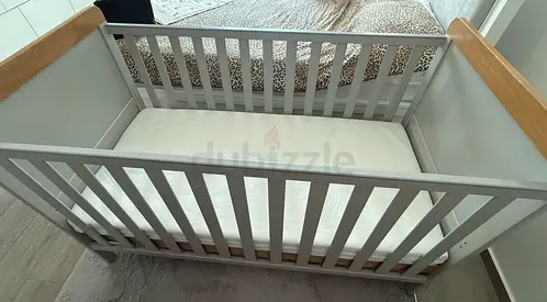 Wooden Baby Crib with Mattress - never used, like new - UK BRAND: Tutti Bambini