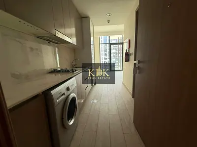 Studio Apartment | Amazing Deal | Balcony