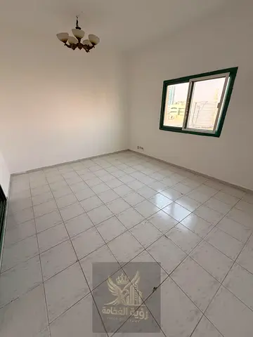 للإيجار السنوي في الشارقة القاسمية السور حي القاسمية استوديو بتكييف مركزي ومطبخ منفصل السعر 25000 درهم سنويا التأمين 2000 درهم الدفع 4 أو 6 دفعات