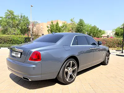 2010 ROLLS-ROYCE GHOST 照片 2