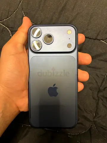 iPhone 17 Pro max Blue - Good Condition with Case
