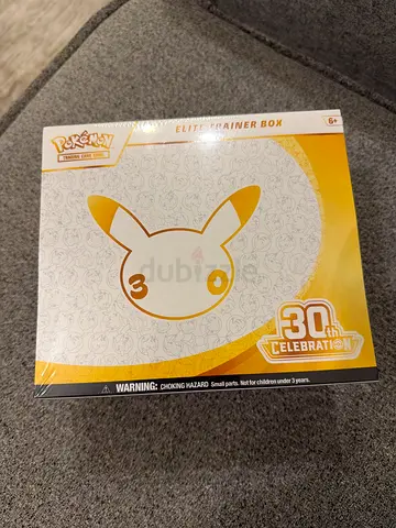 ETB Pokemon 30th Celebration + Gift