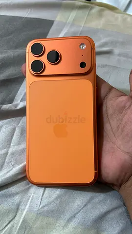 Apple iPhone in orange — good working condition - Warranty available -100% Battery