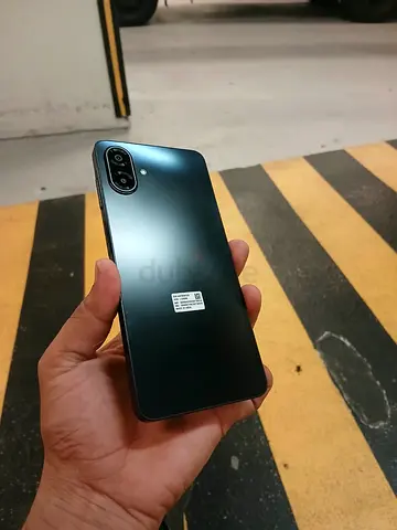 Used only 10 days ,10 out of 10 condition  all okay 4+4 128