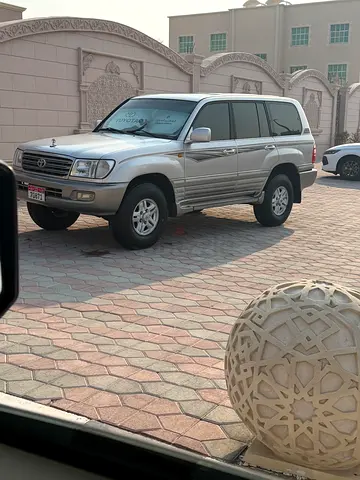 Toyota Land Cruiser VXR 2002 GCC Specs