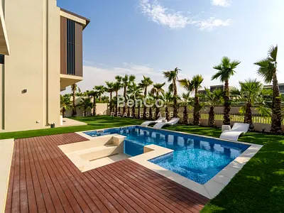 Premium Garden | Furnished | Park Views | Drivers
