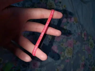 Pink silicone wristband / bracelet