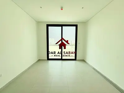 12 Cheque Payment possible | No Commission | No Deposit | Parking!