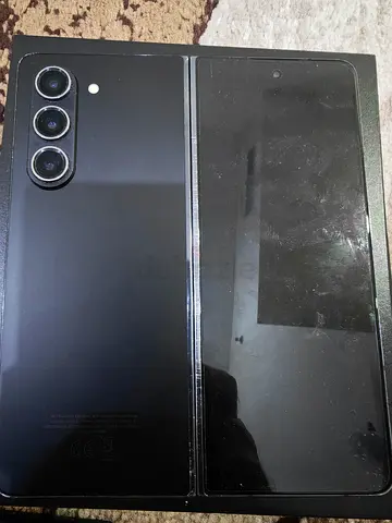Samsung Galaxy Z Fold 5 (foldable) - used, good condition