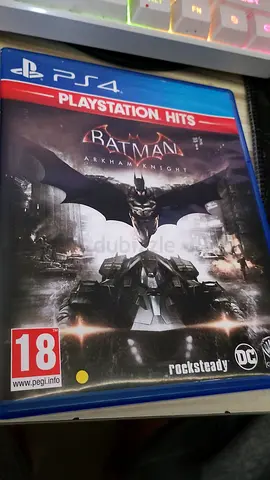 batman arkham knight- perfect condition and a great story that can last about 6 to 8 hours