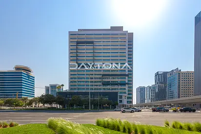 PRIME LOCATION | LUXURIOUS | READY TO MOVE