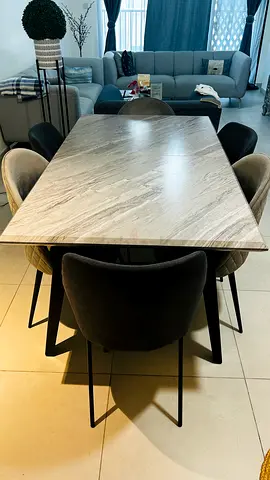 Dinning Table with 6 Chairs