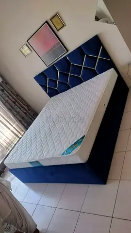 Modren design new King size Family bed Incluing Mattress Available