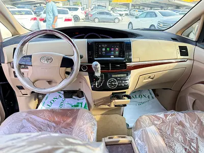 2017 Toyota PREVIA — миниатюра 11