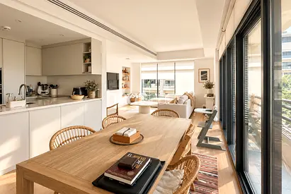Unfurnished | Upgraded | 2 Bed+Study