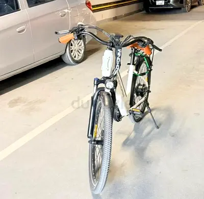 Electric city bike with removable battery - good condition