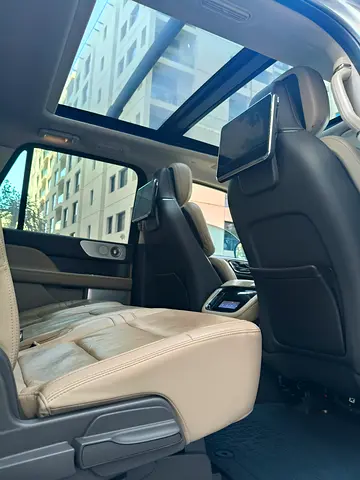 2023 Lincoln NAVIGATOR — фото 10