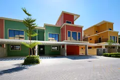 4BR Single Row | Lagoon Views | Portofino TH