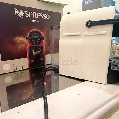 Nespresso Inissia Espresso Machine — White, Good Condition