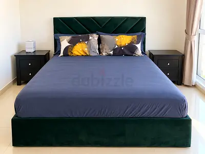 Elegant Deep Green Velvet Storage Bed – Excellent Condition