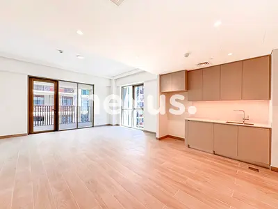 CORNER UNIT | VACANT | NO AGENTS | MID FLOOR