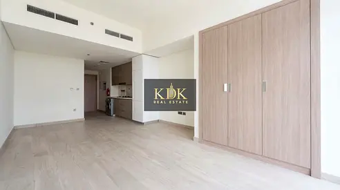 Bright Studio | Balcony | Community Amenities