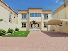 5 Bedrooms Private villa with Driver Room