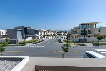 PARK FACING | PRIME LOCATION| SINGLE ROW | SERIOUS SELLER| MORTGAGE POSSIBLE