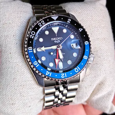 Seiko GMT Batman SSK003